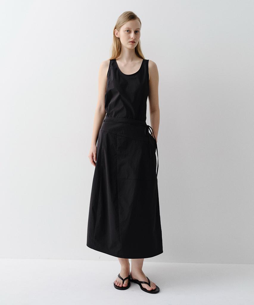 Ia Loven String Skirt (Black)