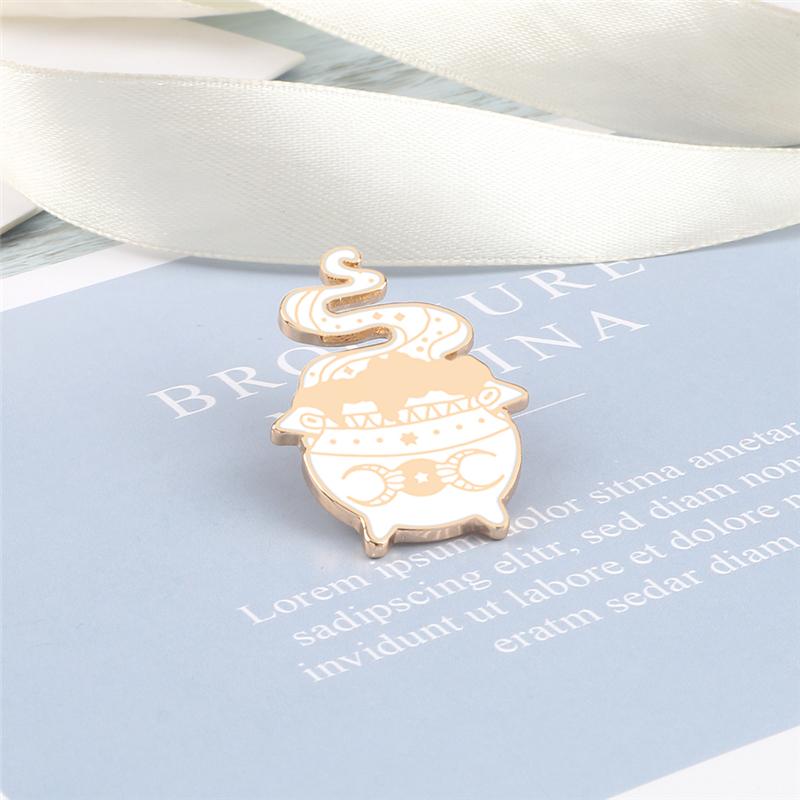 Witch Magical Stove Brooches Cartoon Creative Pins Bag Shirt Denim Lapel Pin Custom Badges Fashion Jewelry Gifts for Women Kids