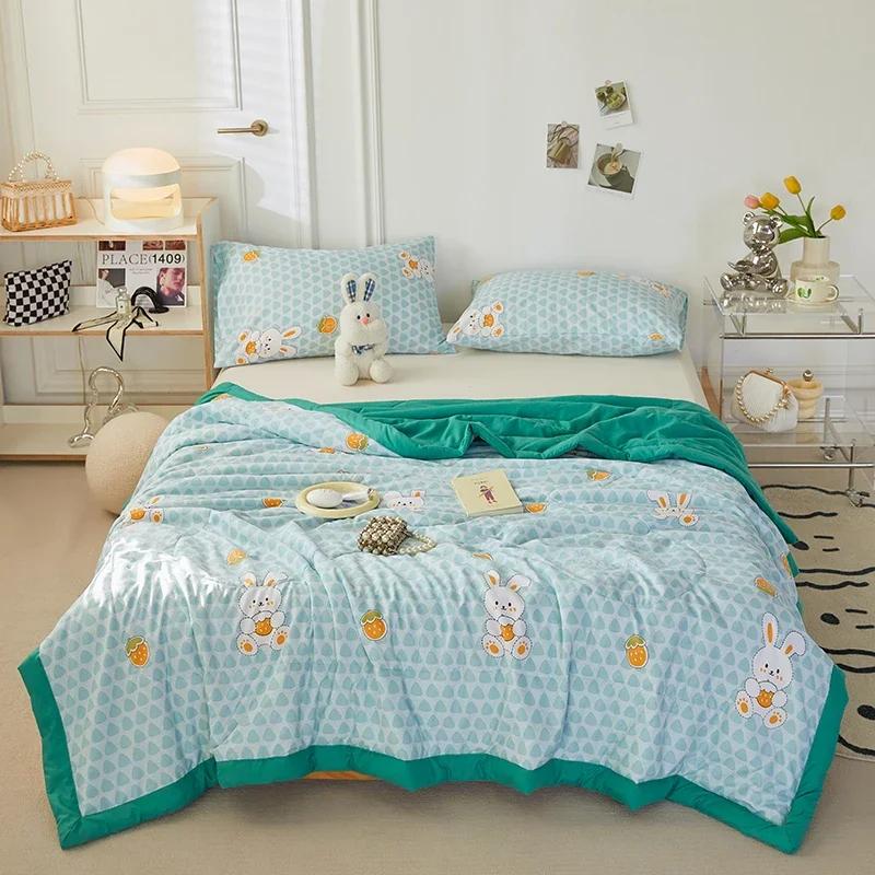 Love Heart Daisy Pattern Summer Quilt Modern Fashionable Skin-friendly Comfortable Air Conditioning Quilts for Kids Boys Girls
