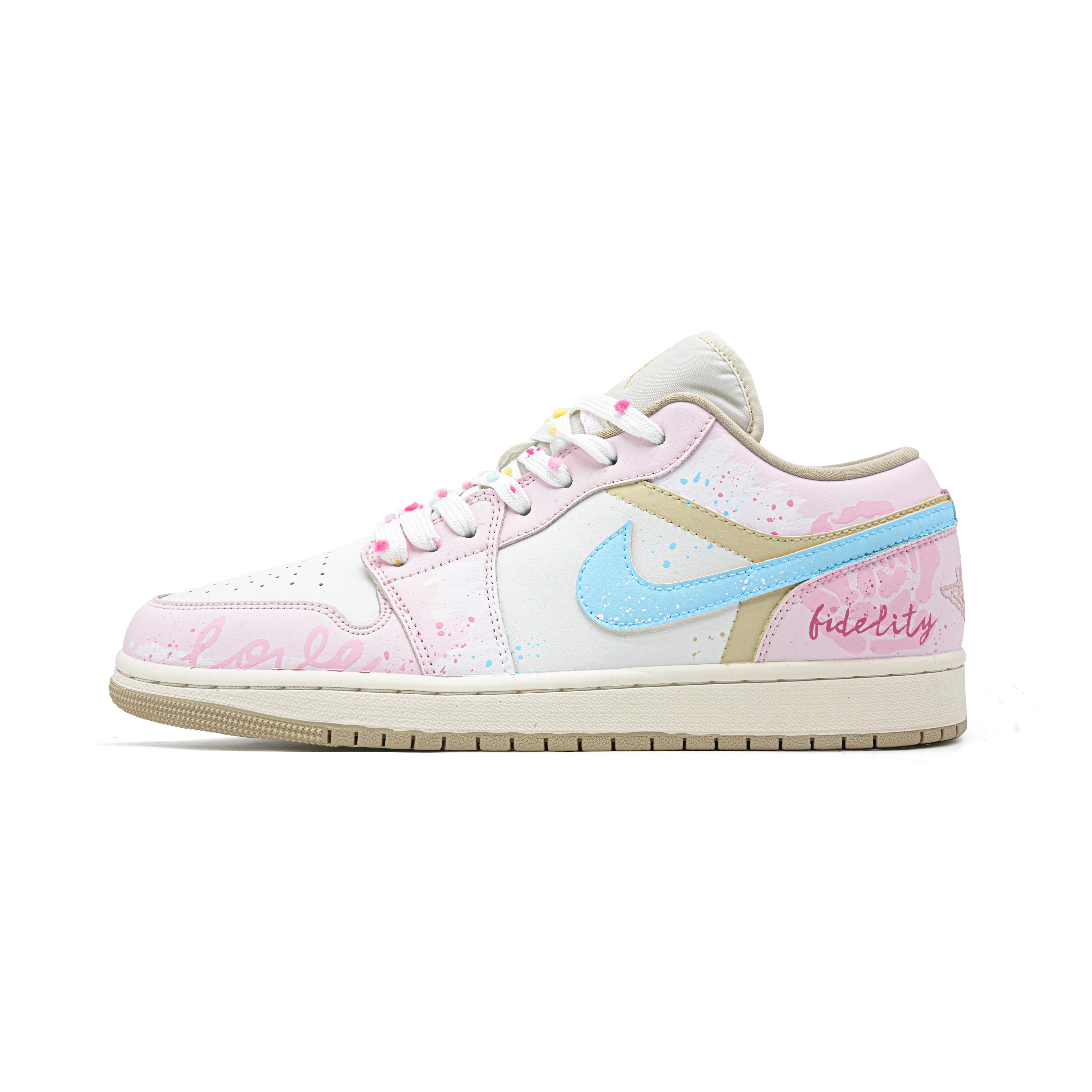 

Jordan Air Jordan 1 Abrasion Resistant Low top Vintage Basketball Shoes Unisex Pink DC0774-112(team1554-) 35.5