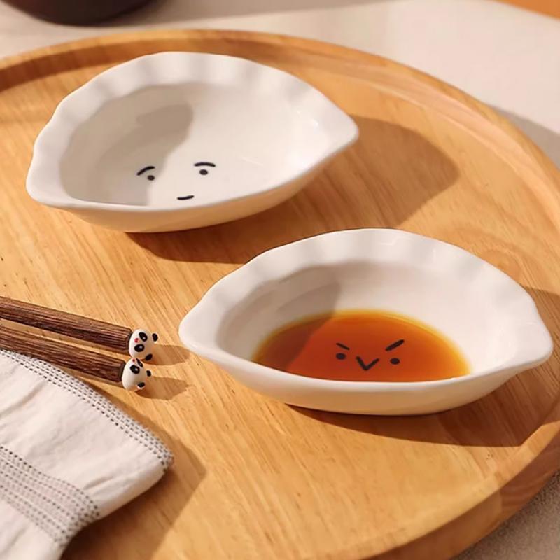 Liebliche Sesam-Punkte Keramikscheibe Dreieck Reisbällchen Geschmack Schale Schlichtheit Haushalt Kreativ Hot Pot Dippschale Essigschale