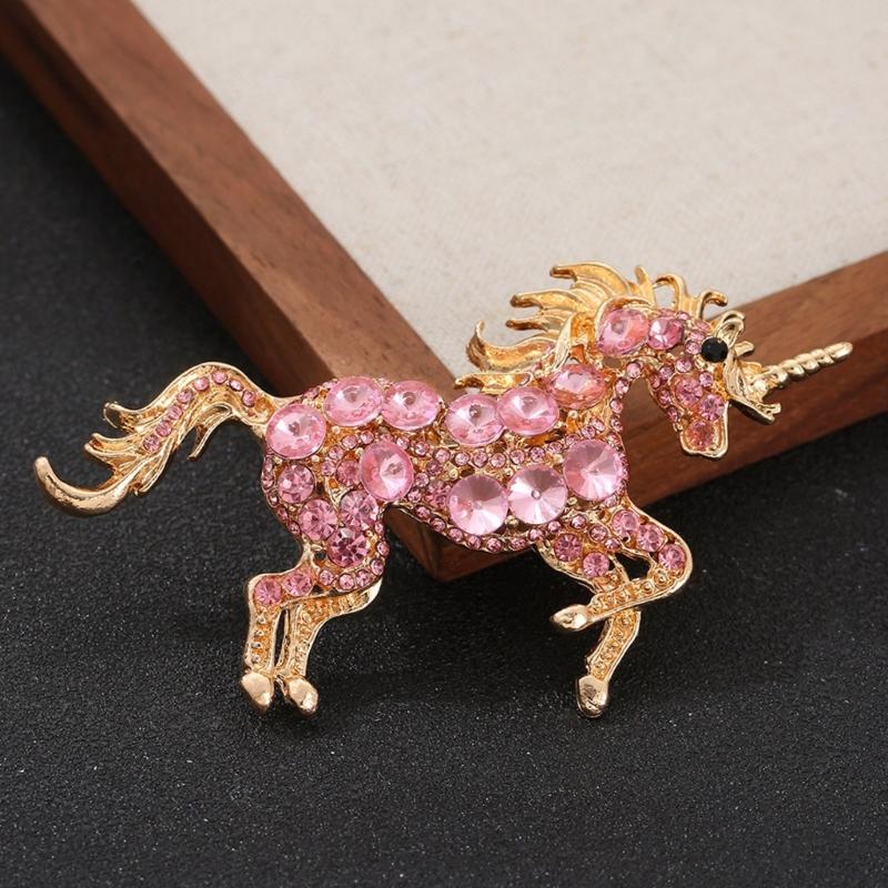 Elegant Unicorns Brooch For Women Portable Alloy Jewelry Accessory for Daily Wear and Special Occasions