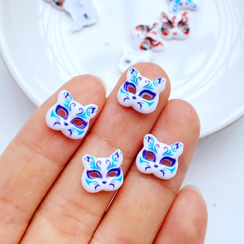 50 Stück Neu Süß 10mm Mini Niedlich Cartoon Maske Flache Rückseite Harz Cabochons Scrapbooking DIY Schmuck Basteln Dekoration Zubehör