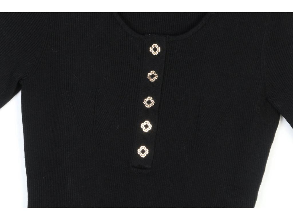 2025 Early Spring French Style Black Slimming Knitted Dress with Round Neck & Short Sleeves