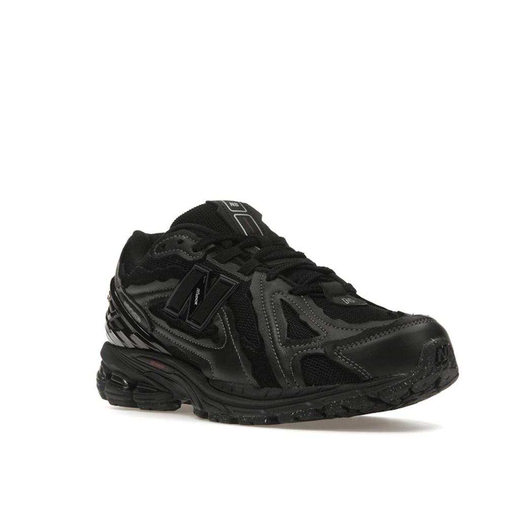 New Balance 1906D Protection Pack - Triple Black Unisex Sneakers Silver-Metallic Crimson M1906DF