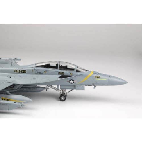 PLATZ/Italeri 1/48 Scale U.S. Navy Electronic Warfare Aircraft EA-18G Growler VAQ-138 Yellow Jackets Plastic Model TPA-17