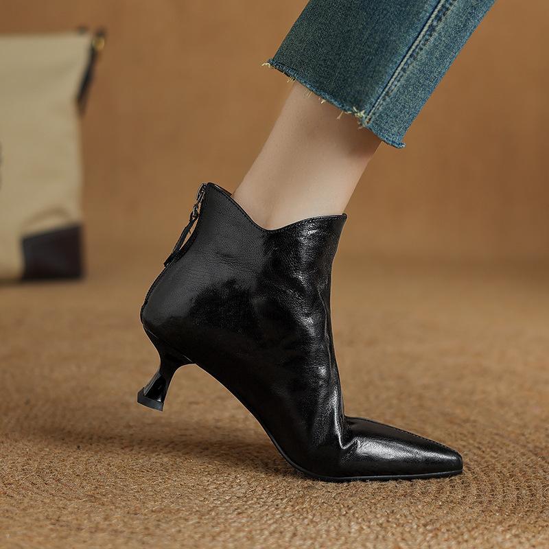 British style pointed short boots women's thin heel autumn and winter new medium heel high heel show feet