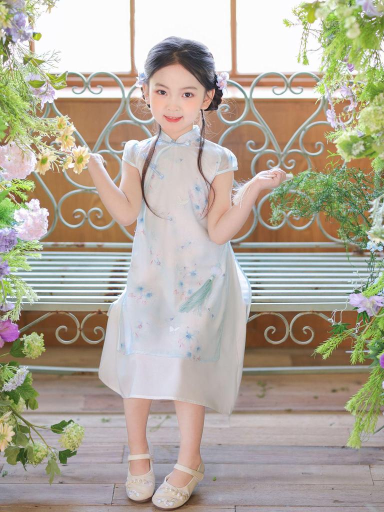 Sommer 2026 Cheongsam Kleid für Mädchen: Stilvolles neues chinesisches Design für ältere Kinder