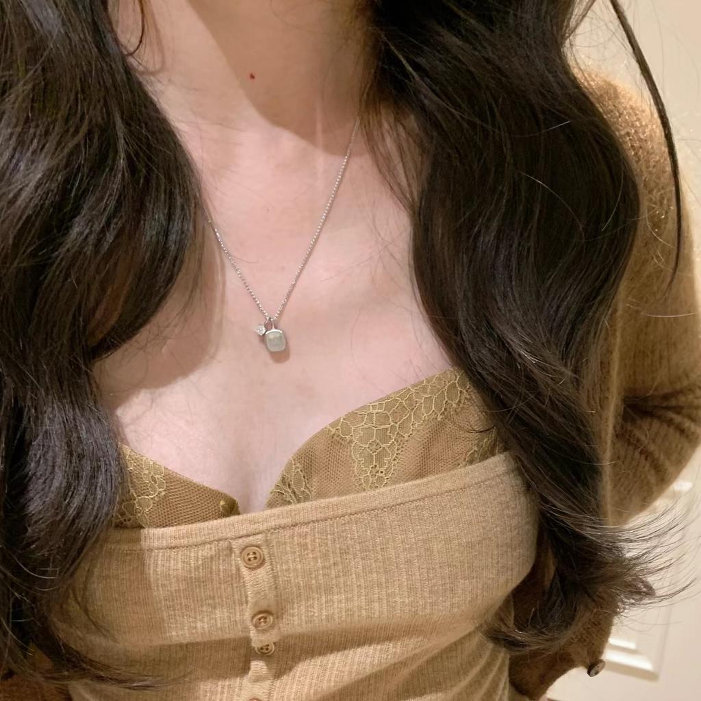 Handmade Brushed Small Sugar Cube Necklace Niche Exquisite Romantic Rose Pendant Collarbone Chain Double-Sided Wear