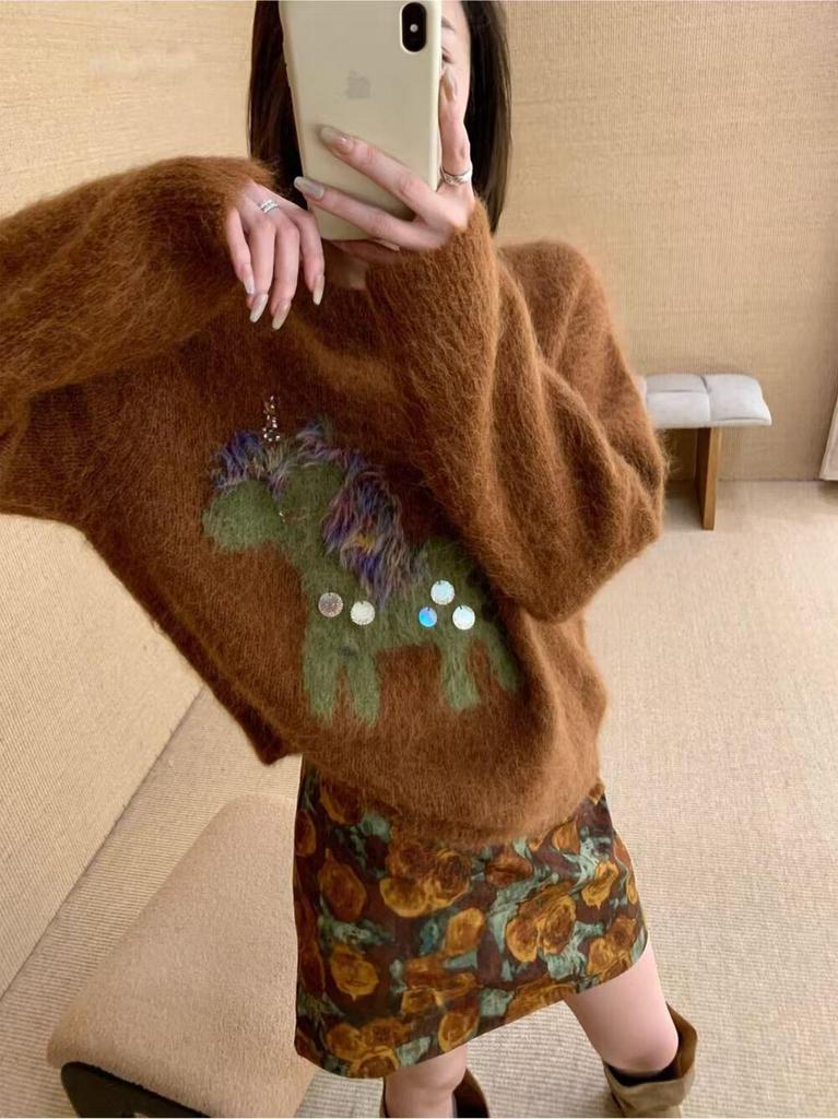 2025 Autumn/Winter Chic Korean Brown Knit Sweater with Little Horse Embroidery – Women's Soft, Loose Fit Top