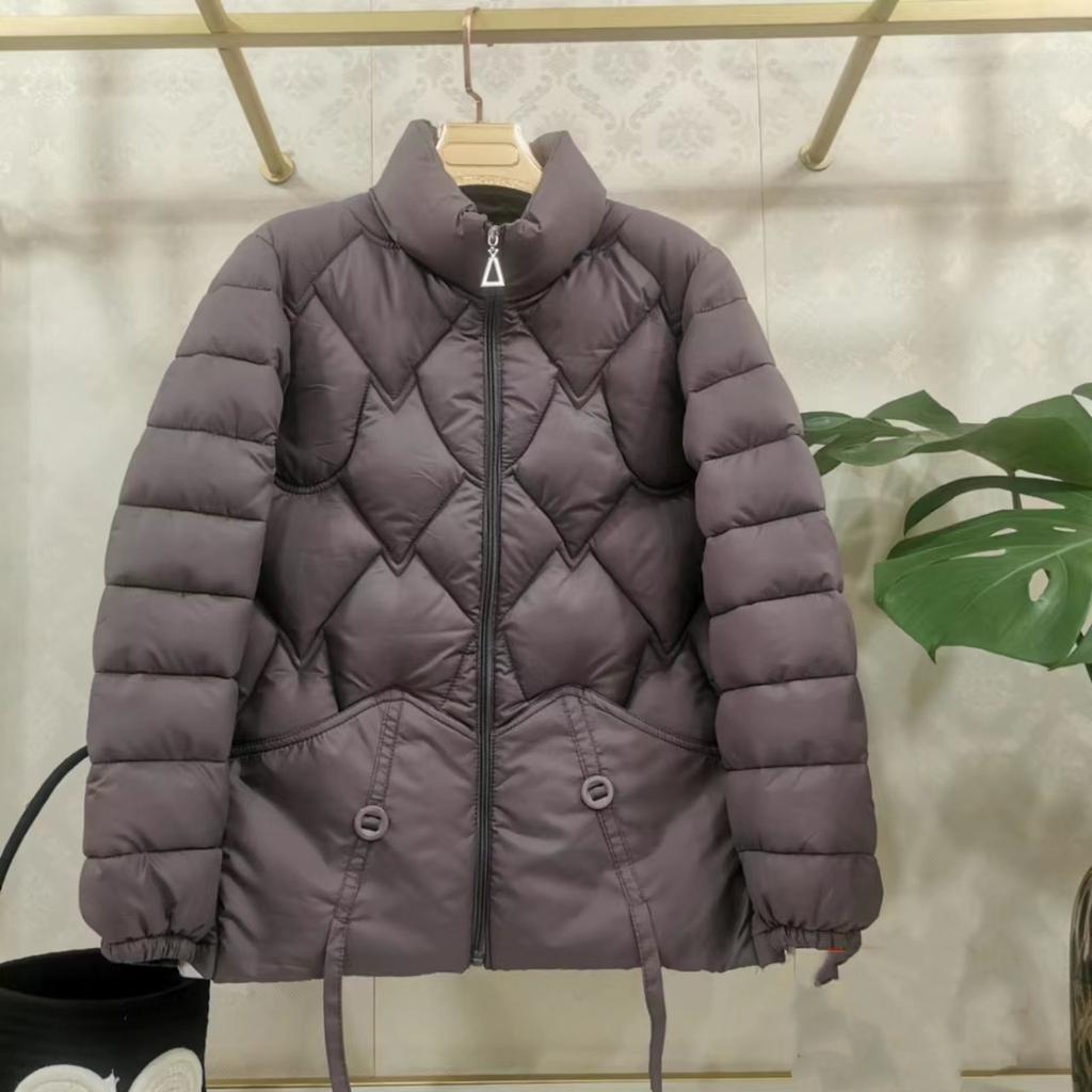 Damen Herbst- und Winter Daunen Baumwolle Gepolsterte Kleidung Übergröße Mutterbekleidung Maillard Gepolsterte Kleidung