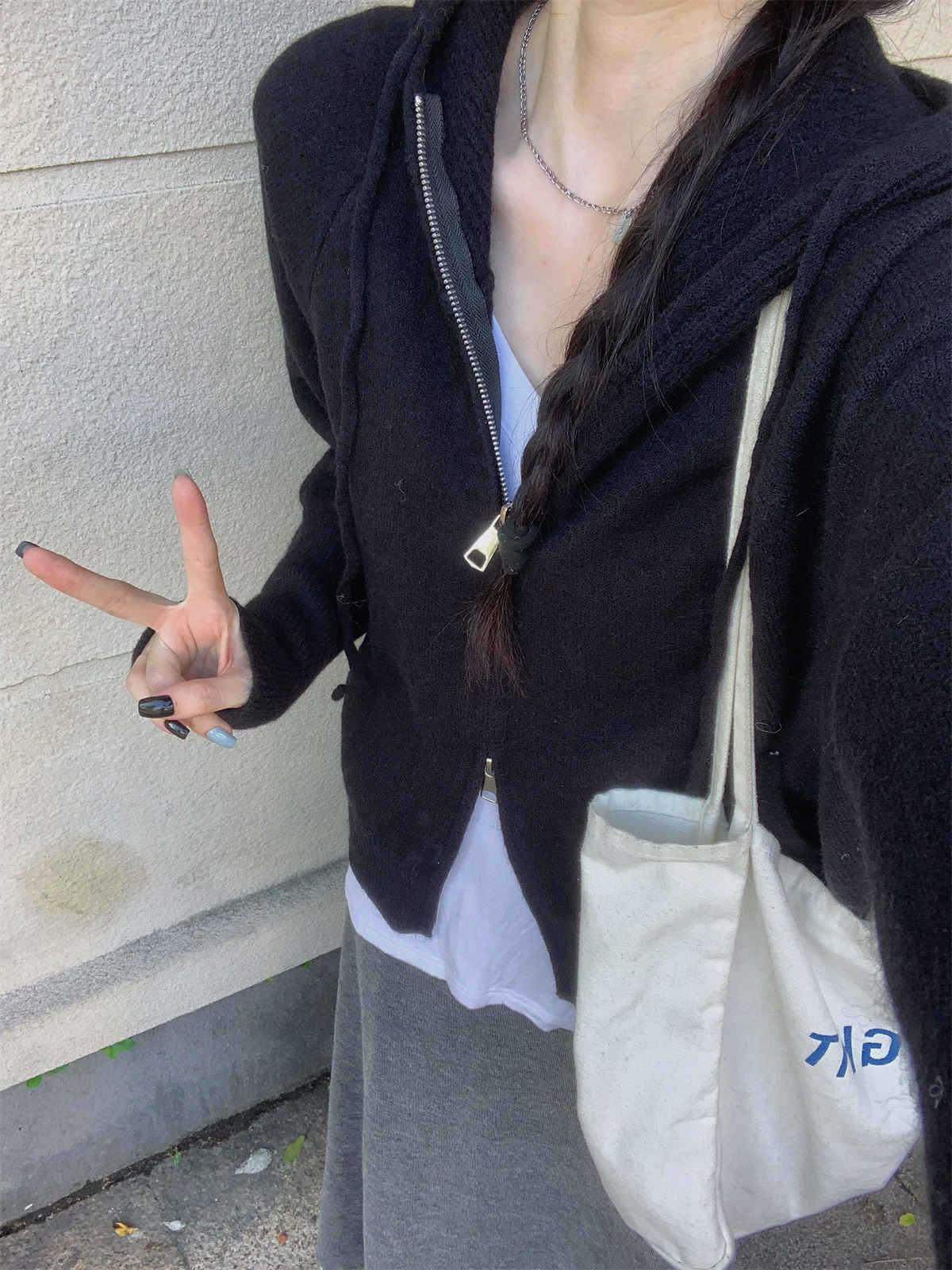 

Женский трикотажный кардиган с капюшоном на двойной молнии, мягкий, восковой, свободного кроя, универсальный свитер, куртка для осени и зимы, с длинным рукавом L чёрный