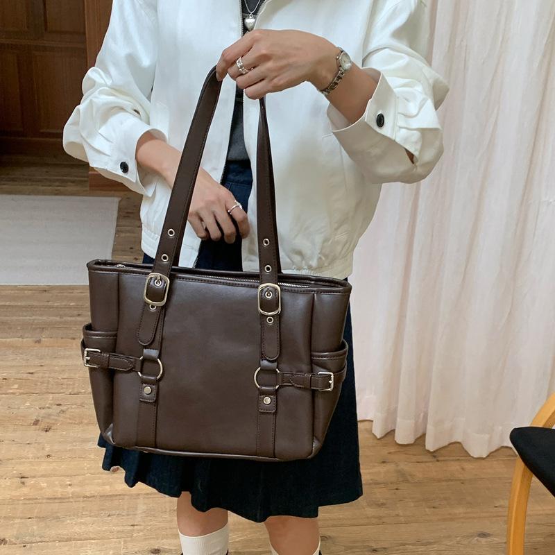 Fashion High Sense Large Capacity Simple Women'S Bag New Commuter Fashion Versatile Portable Shoulder Bag