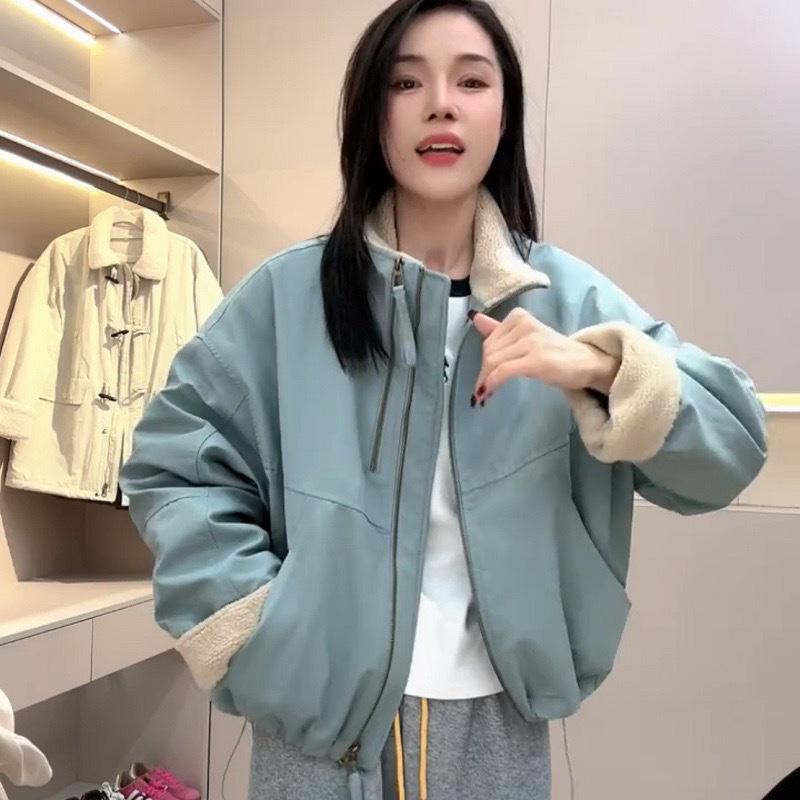 Dámský kabát z jehněčí vlny s fleecovou podšívkou v evropském stylu - 2024 Zimní ležérní bunda volného střihu