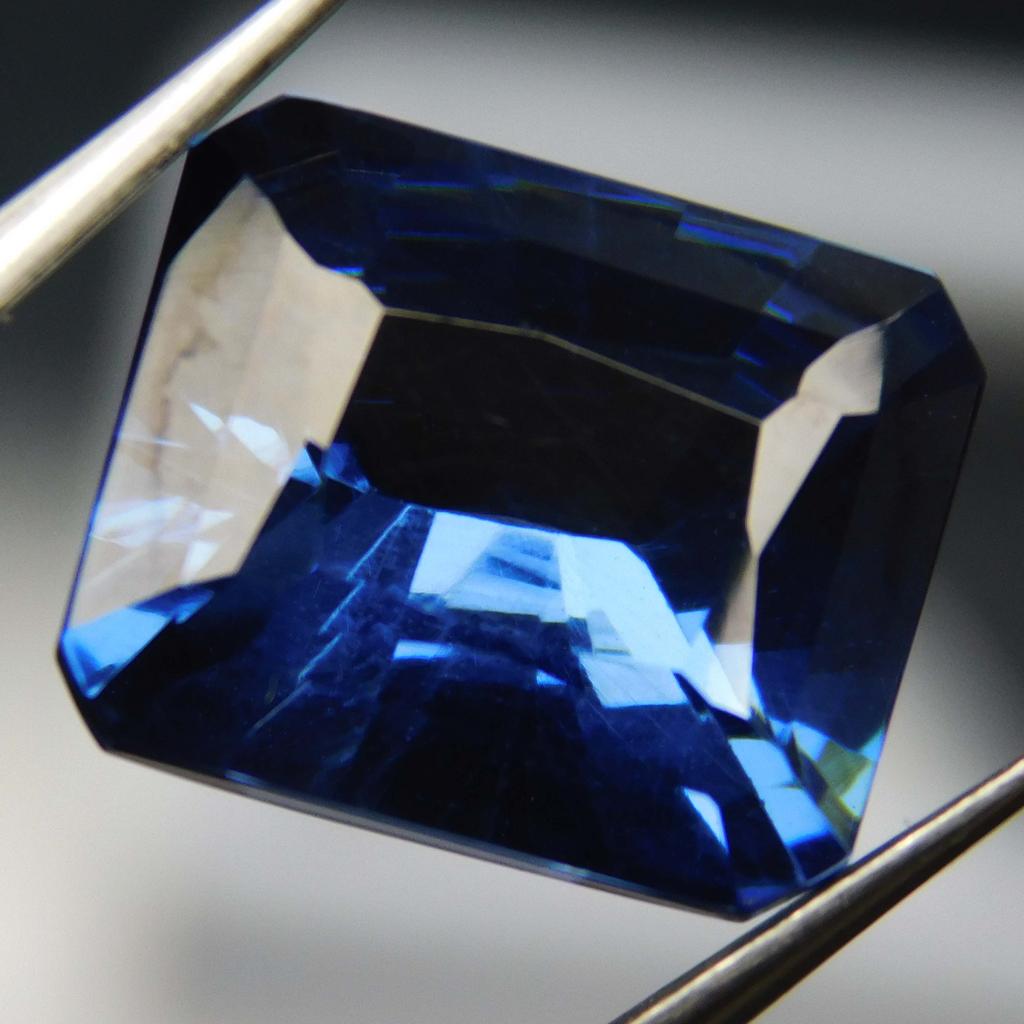 10 Carat Natural CERTIFIED Blue Sapphire Loose Gemstone Emerald Cut A-5268