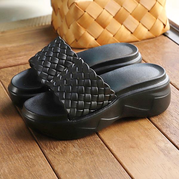 Fashion Shoes Lady House Slippers Platform Slipers Women Slides Girl Summer Massage Flat 2025 Female Shoes Slippers Flat Platform Lady S