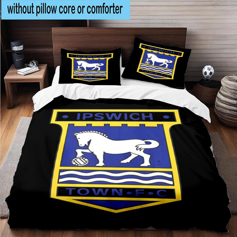 Set Biancheria da Letto con Stemma FC Ipswich 3 Pezzi, Include 1 Copripiumino e 2 Federe Perfetto per Camera da Letto, Dormitorio, Regalo di Natale per Fan