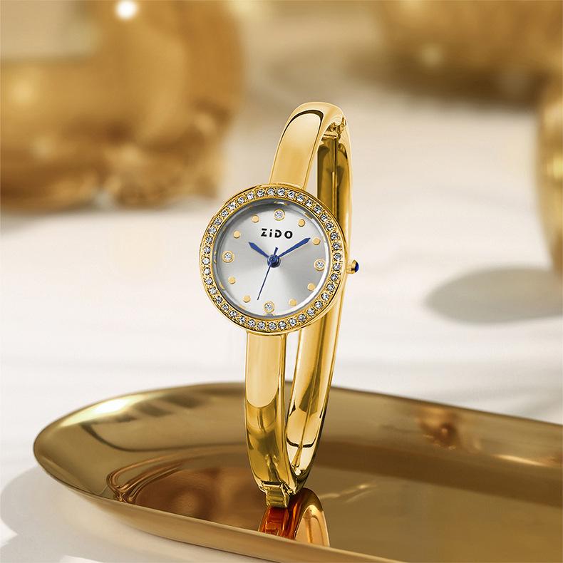 Four-Leaf Clover Bracelet Watch Round Exquisite Fashion Bracelet Type Women'S Quartz Watch E-Commerce