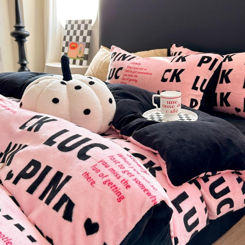 Set de patru piese din catifea cu lapte de iarnă de clasa a în desene animate pat îngroșat pentru student cearșaf de pat din trei piese cearșaf de pat cuvertură