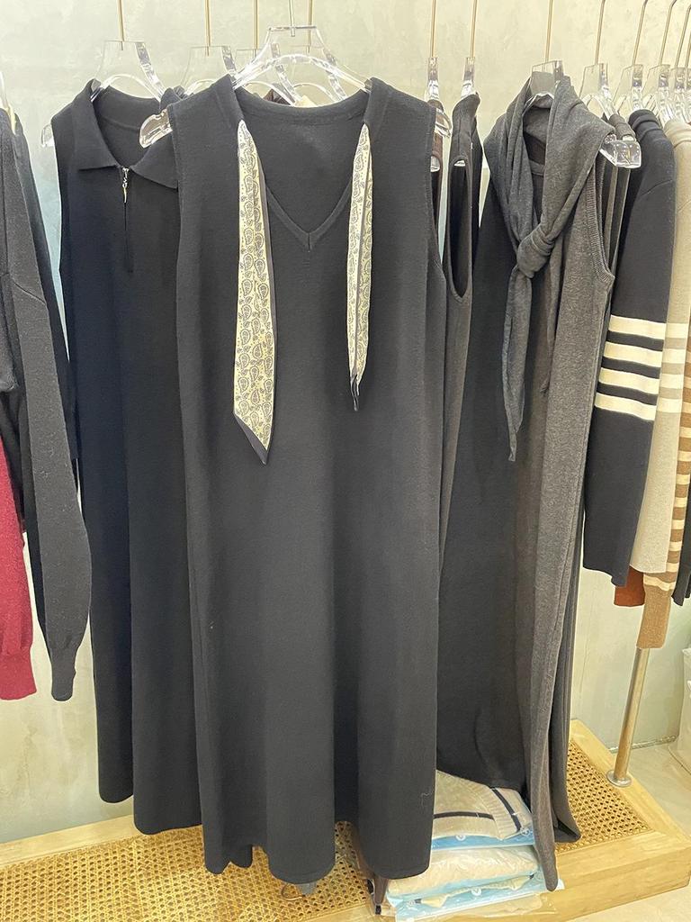 Women's Sleeveless Knitted Long Dress with Scarf Tie - Autumn Winter Style