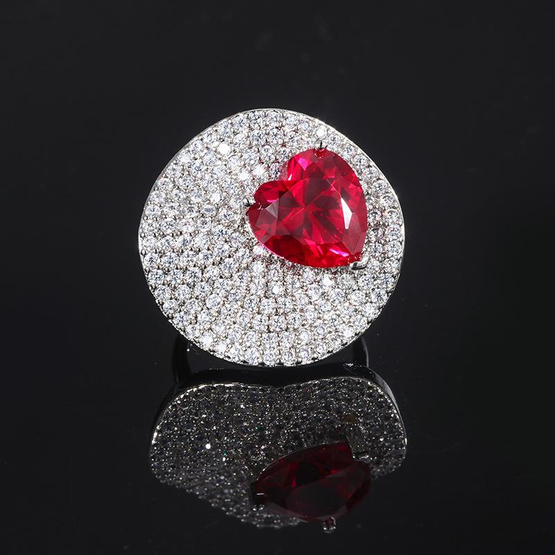 Briliantní holubí krvavě červený zubní tvar luxusní červený korundem zbarvený drahokamový prsten láska luxus zirkonový prsten