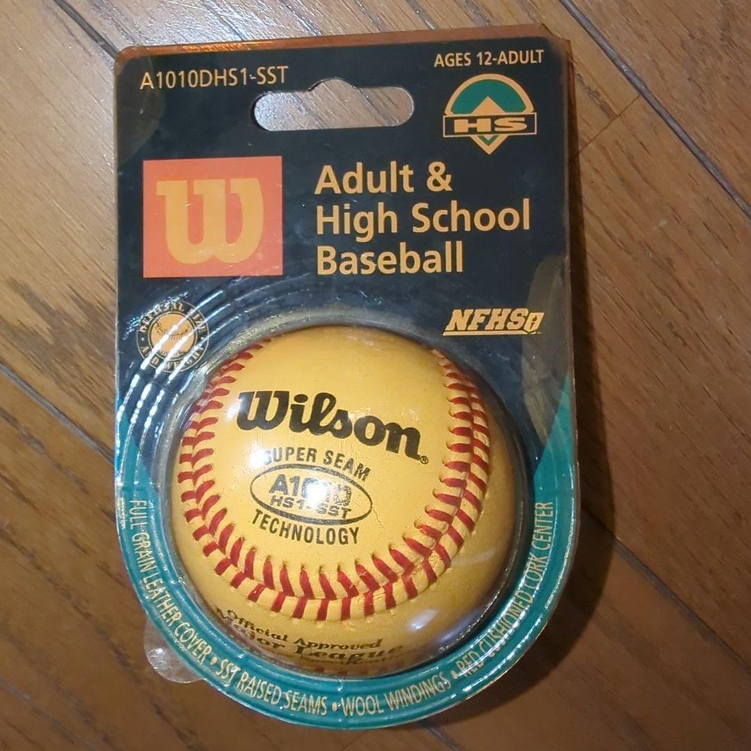 Used Wilson A1010DHS1-SST Softball