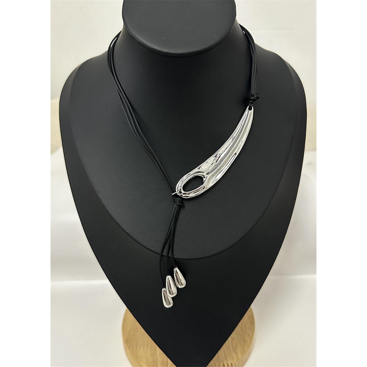 

Tooxika Spain Y Shape Splicing Metal Feather Pendant Necklace Simple Cool Style Chic Collarbone Chain серебряный