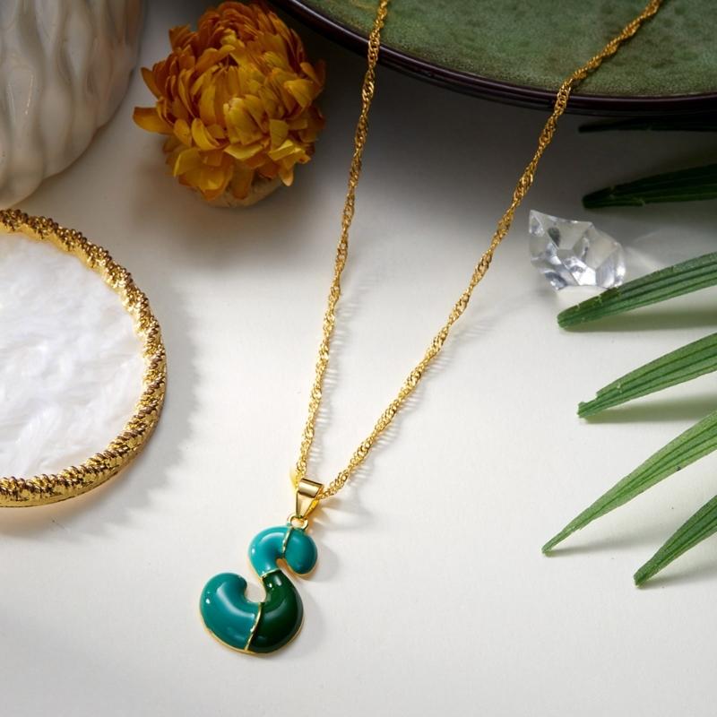 Personalized Colorful Letter Alloy Necklace Adjustable Chain Everyday Wear Letter Pendant Chokers For Women Unique Gift