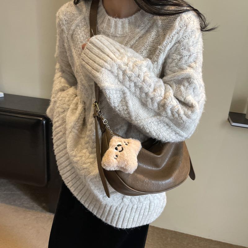 This Year's Popular Bag Ladies 2025 New Fashionable Solid Color Texture Shoulder Bag Retro Commuter Messenger Dumpling Bag