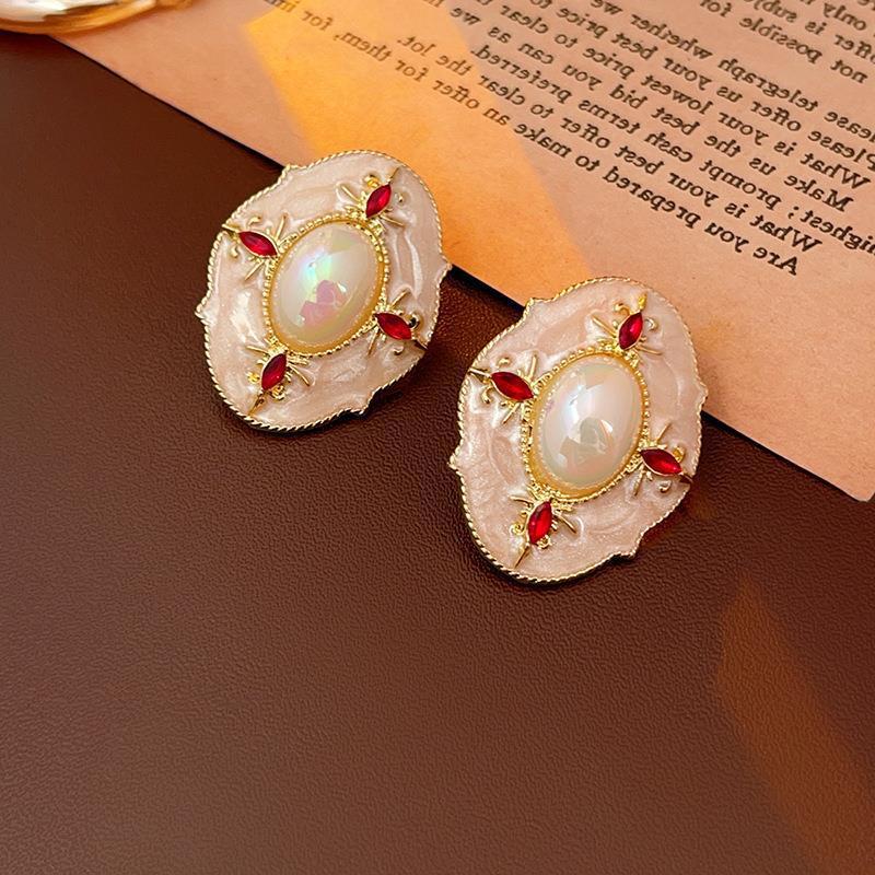 Vintage French-Style Silver Needle Earrings - Women's Elegant Studs with Retro Court Charm