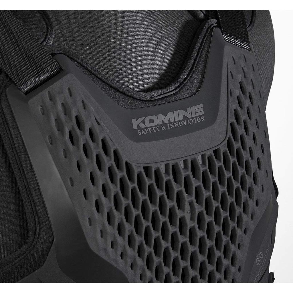 KOMINE Motorrad-Luftdurchlass CE Level 2 Körperpanzerung Passform Schwarz Gratis 12998 Protektor CE Standard Level 2 SK-828