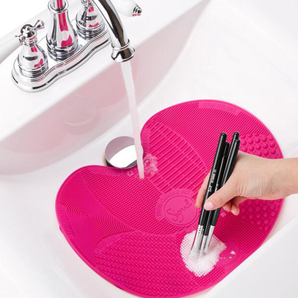 Universal Women Eyeshadow Foundation Concealer Makeup Brush Cleaning Mat Hotel Dress Room Portable Silicone Washing Pad