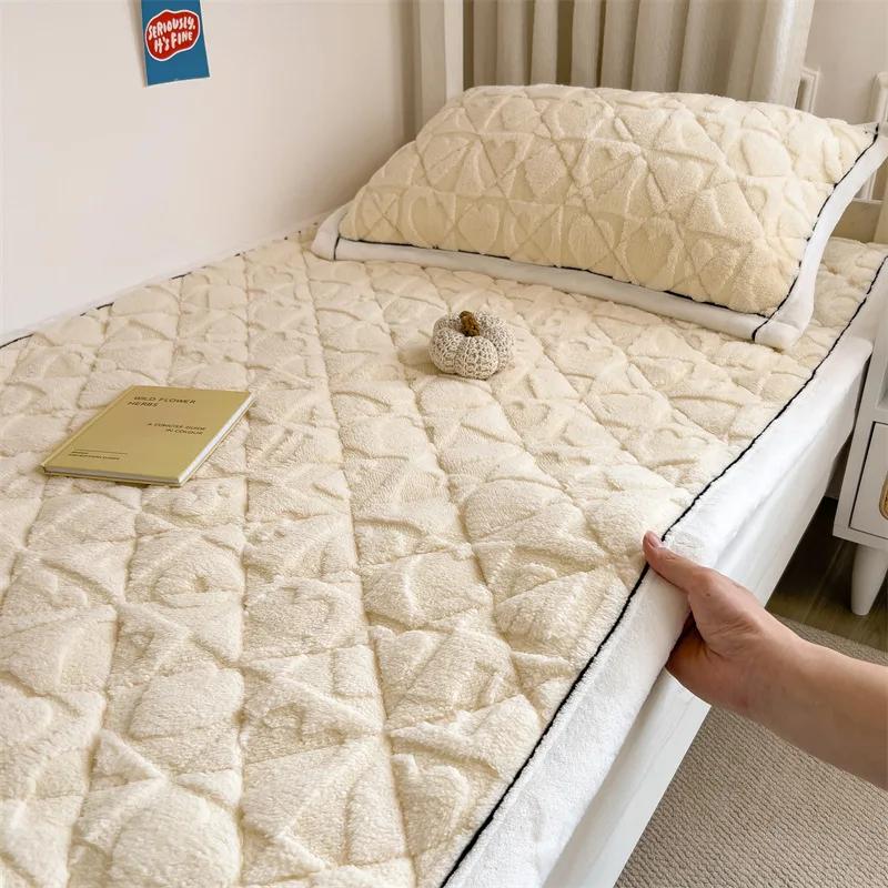Winter Soft Milk Velvet Warm Mattress Topper Home Dormitory Single Double Bed Sheet Thicken Floor Tatami Mat Bedspread Bed Cover