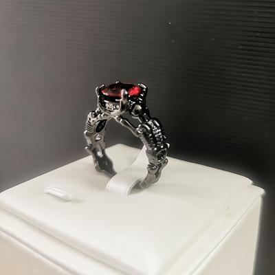 Gothic Style Promise Ring Inlaid Waterish Zirconia Horror Skeleton Design On The Band Wedding Ring Suitable for Men and Women