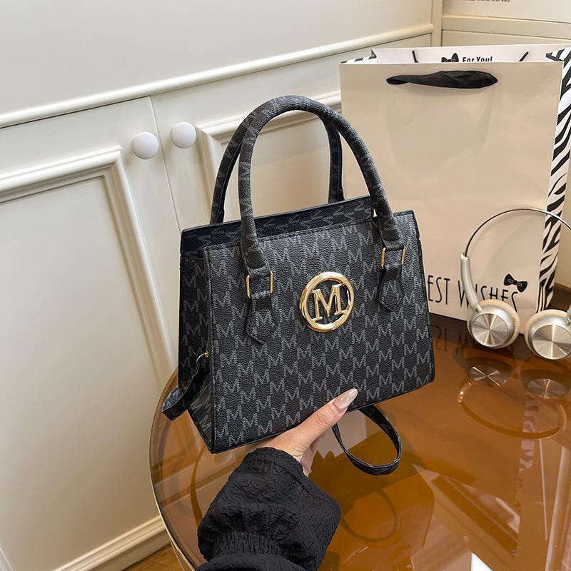 Trend texture simple fashion letter handbag new shoulder crossbody casual small square bag