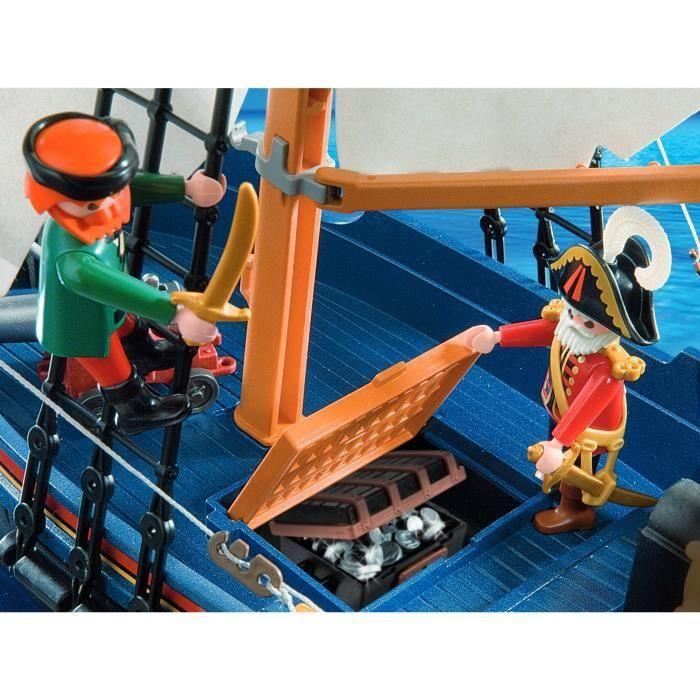 PLAYMOBIL 5810 Chaloupe Des Pirates, Avec Canon, Flotte Dans L'eau, 3 Personnages, 84 Pièces, Les Pirates, Dès 4 Ans