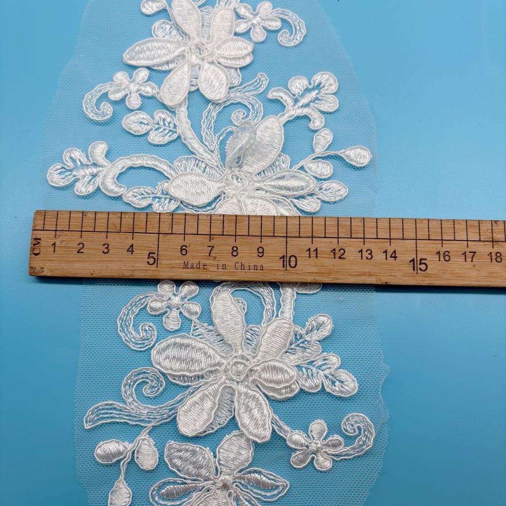 Handmade White Embroidered Lace Car Bone Three-Dimensional Lace Performance Dress Wedding Hem Cloth Sticker Clothing Pair Flower Accessories