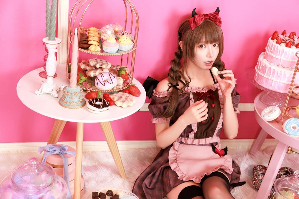 Clearstone Bitter Succubus Cosplay Costume for Halloween, Women's, Brown