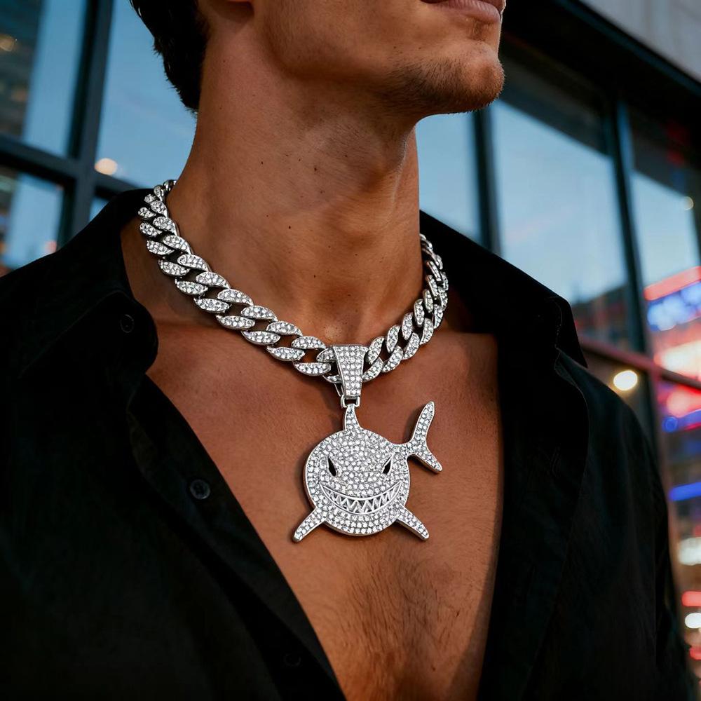 Collana Hip-hop Personalizzata con Animale Cartone Animato Europeo e Americano 6ix9ine, Stesso Grande Squalo Pendente con Borchie di Diamanti