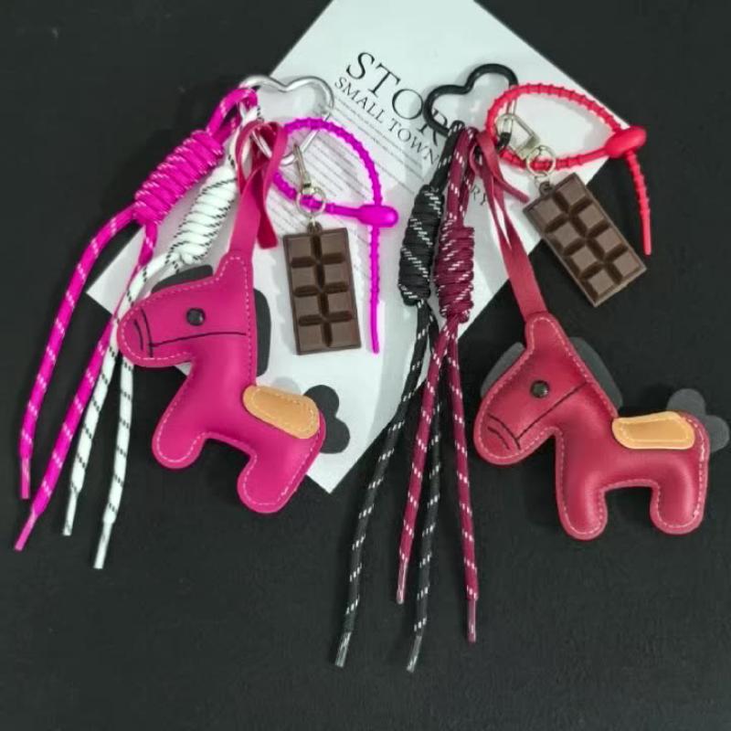 1 Piece Leather Pony Keychain Braided Rope Backpack Pendant For Phone Bag Hanging Accessories Diy Decoration