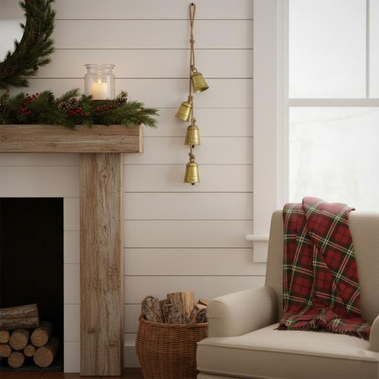 Shabby Chic Metal Cow Bell Hanging Decoration Rustic Vintage Cluster Bell on Rope Home Christmas Party Wall Hanging Decorative Jingle Bell