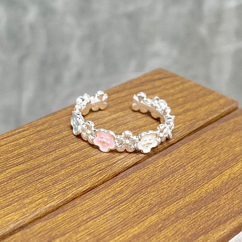 Cremefarbener Süßer Mädchenstil Emaille Tropföl Blume Offener Ring Exquisiter Nischen Hoher Sinn Ausländischer Schöner Ring