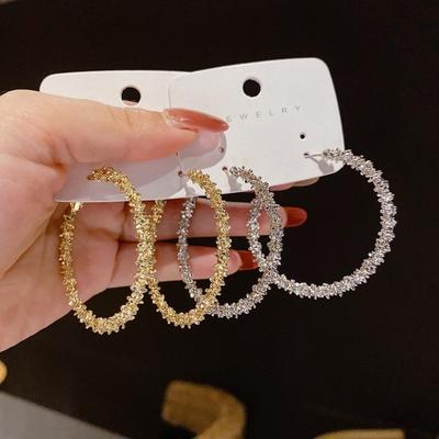 1 Pcs New Vintage Alloy Metal Round Hoop Earrings Ladies Fashion Gold and Silver Jewelry Earrings Party Gifts