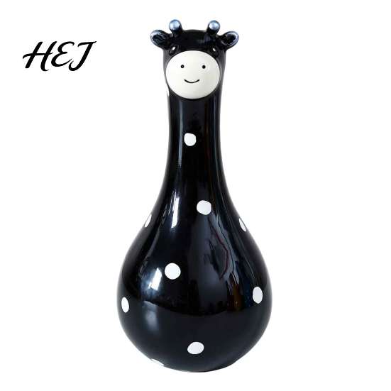 Modern Artistic Room Decoration Cute Polka Dot Giraffe Vase, Hand-painted Resin Flower Creative Big-mouthed Unique Home Decor Accents Holder