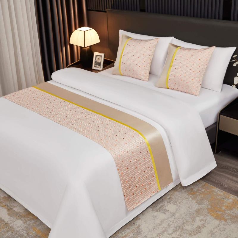 Light Luxury High-end Hotel Bed Flags Vintage Decorative Scarves Bedding Same Style Pillowcase European Style Wedding Room Home Decorat Bed Tail Towel