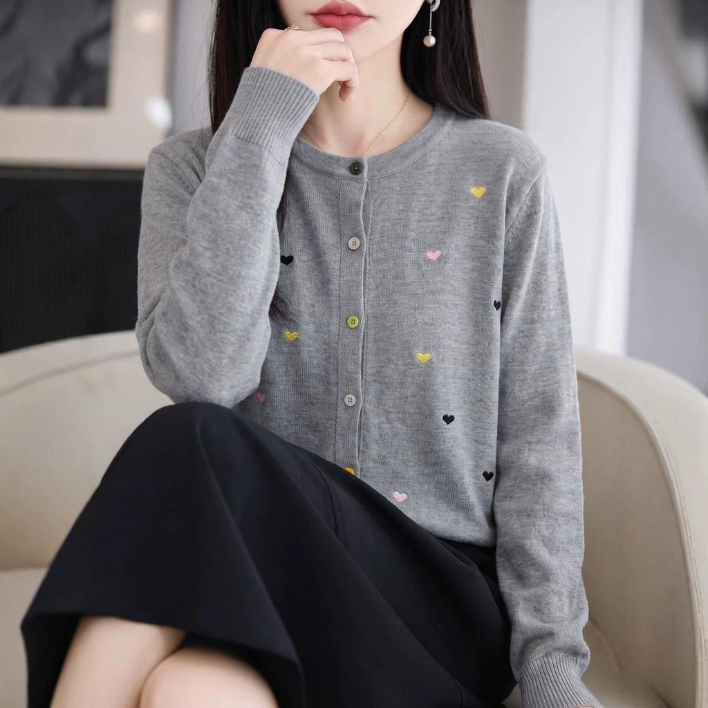 Women's Slimming Heart Embroidery Wool Cardigan - Lightweight, Versatile Round Neck Knit for Spring & Autumn