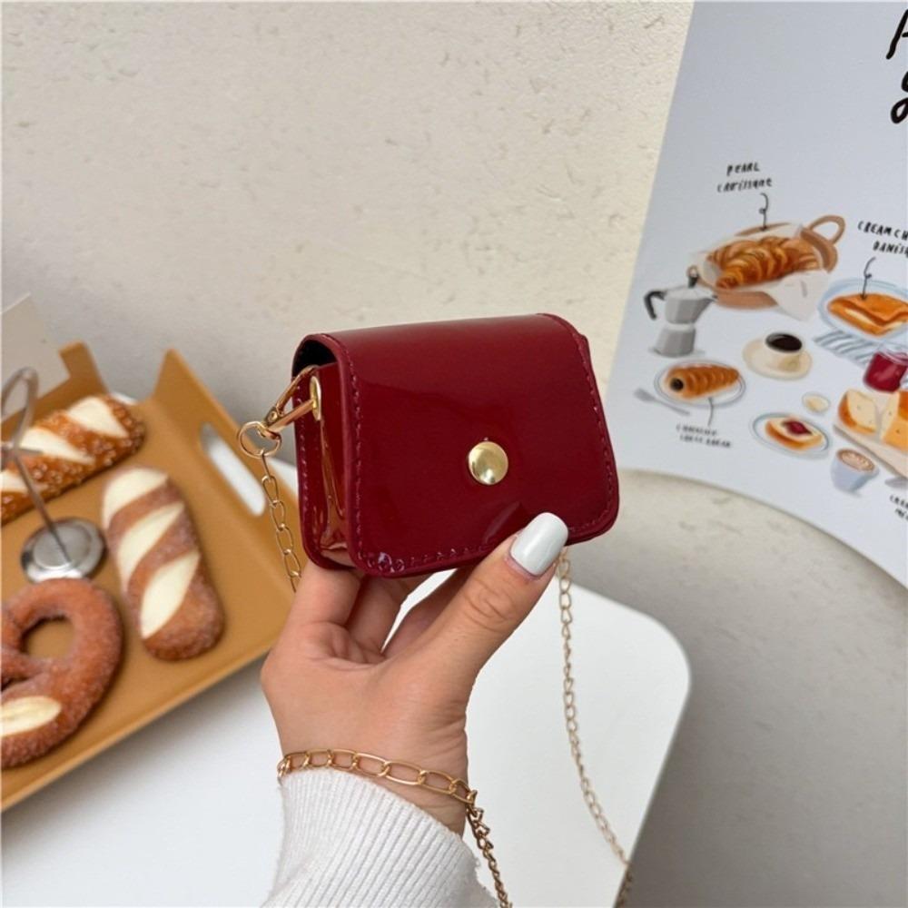 1PC Mini Saddle Crossbody Bag Chain Strap Crossbody Design Tiny Coin Purse Shoulder Strap Compact Shape Mini Saddle Bag