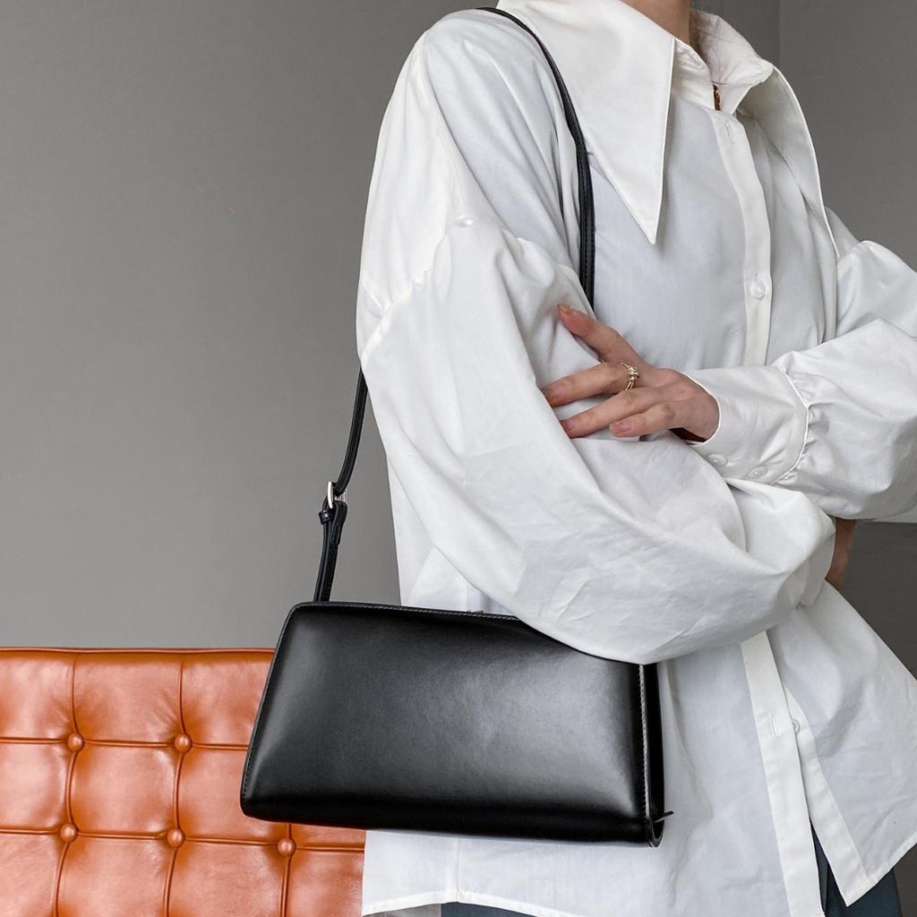 Leather Underarm Bag Women's New High-end Niche Design Shoulder Messenger Bag Bag