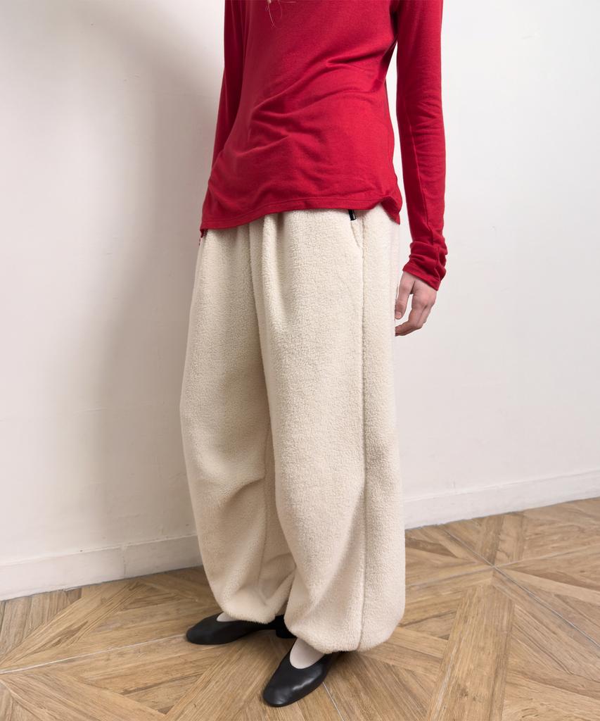 Daiaegeuneol Warm Jogger Pants (Cream)
