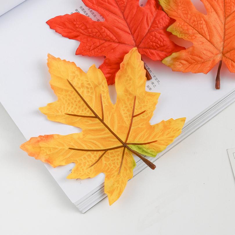 10 stuks Hoge Kwaliteit zijde Esdoornblad Halloween Nieuwjaar Kerst Decoratie Herfst voor Huis Bruiloft Scrapbooking Kunstplant